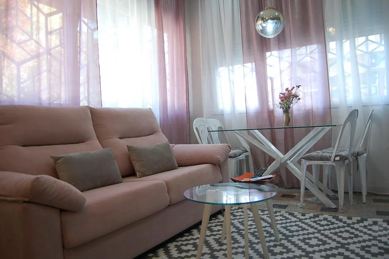 Apartamentos Los Jardines& Parking Κόρδοβα